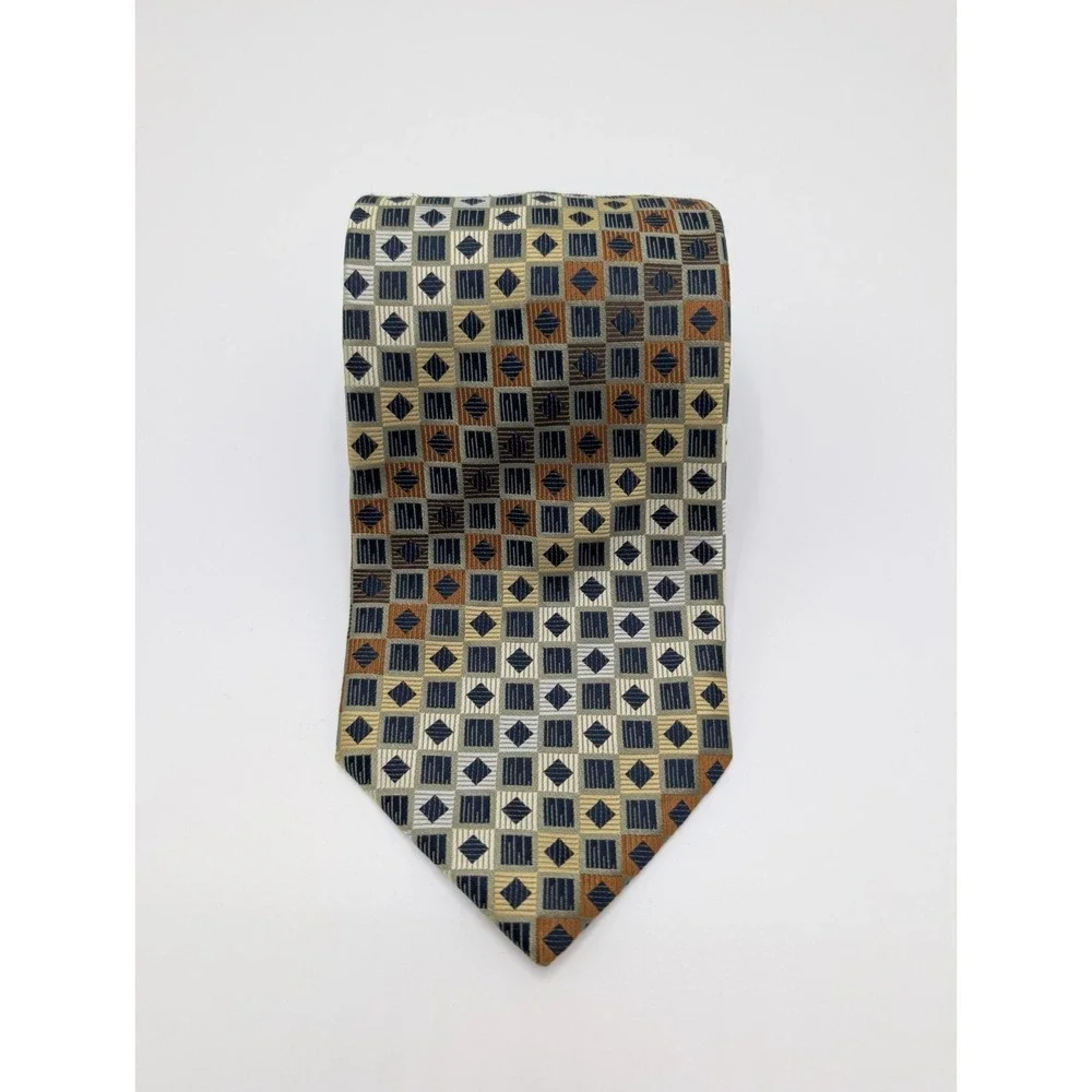 Bergamo NY Hand Made 100% Polyester Men's Designer Jacquard Geometric Square